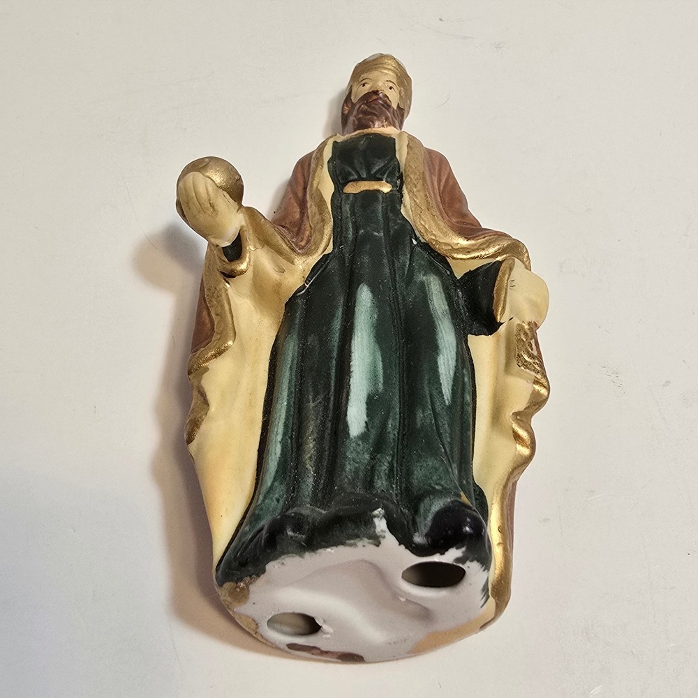 Vintage Nativity Wise Man King Figurine‎ Holding Orb Gold Robe - Picture 6 of 7